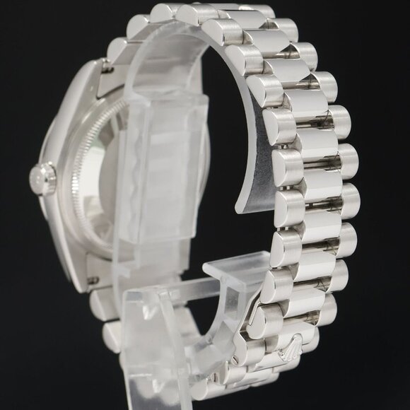 MINT! Men's Rolex Platinum President Blue Dial Watch - Picture 7 of 7